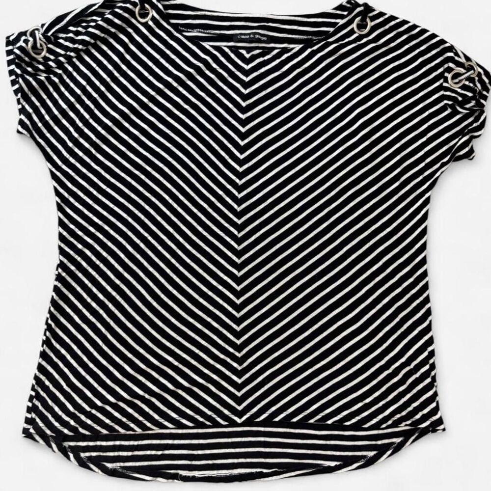 Cable-gauge Women's Black and White Shirt